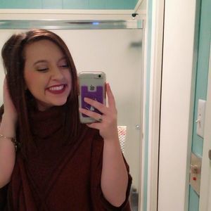 Meet your Posher, Lauren